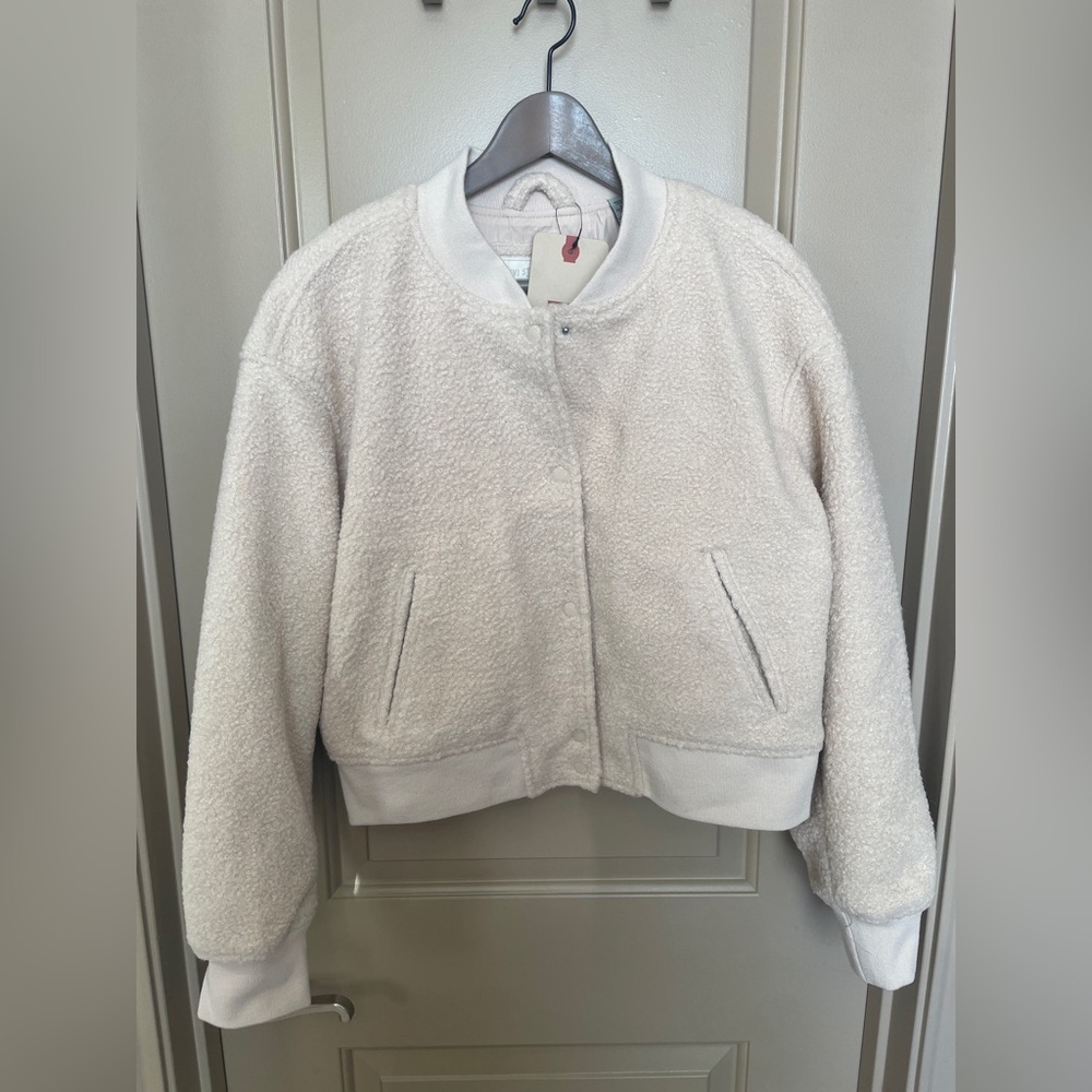 LEVI’S CROPPED VARSITY BOMBER JACKET - Picture 4 of 10